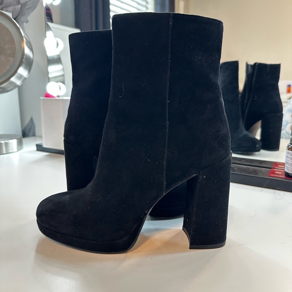 Steve Madden bootie